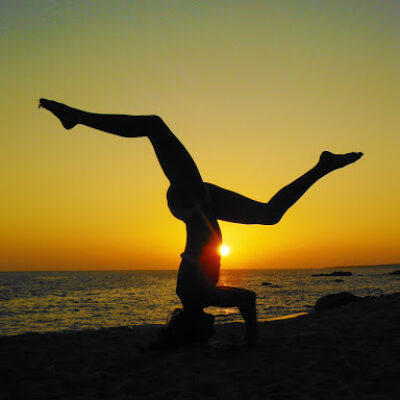 Noa Yoga y Acroyoga Hoyos Cáceres‎