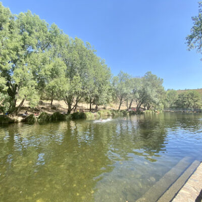 Piscina Natural Hoyos Cáceres‎