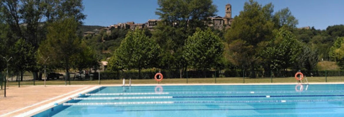 Piscinas y pabellón Municipal Estada Huesca