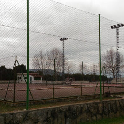 Pistas de Padel y Tenis La Adrada Ávila‎